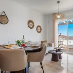 Small Oasis Sea View *